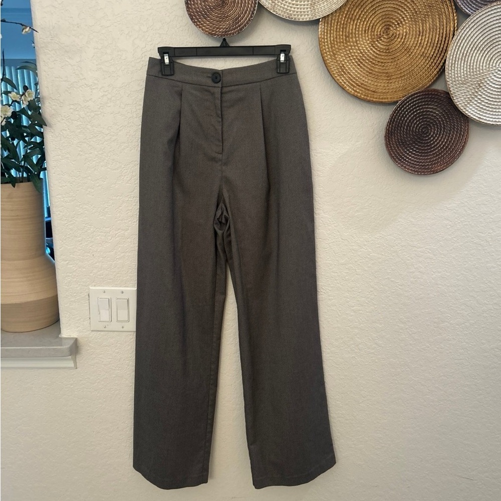 ASOS wide leg grey‎ dress pants size 6 w 31” inseam